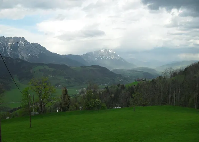 Rainzhof بيت ضيافة 3*